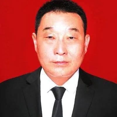 烟墩村委会领导团队全新亮相，未来工作展望与期待